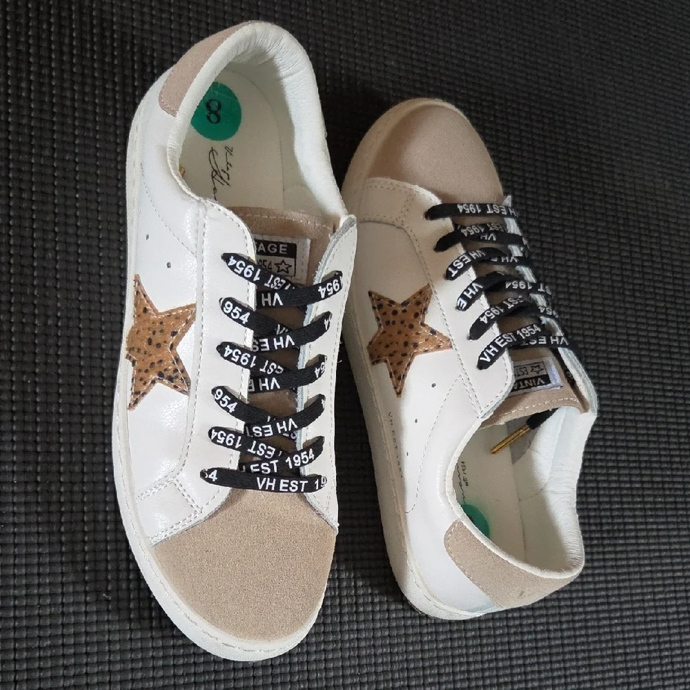 Vintage Havana Women's White and Brown Star Sneakers - Picture 3 of 10